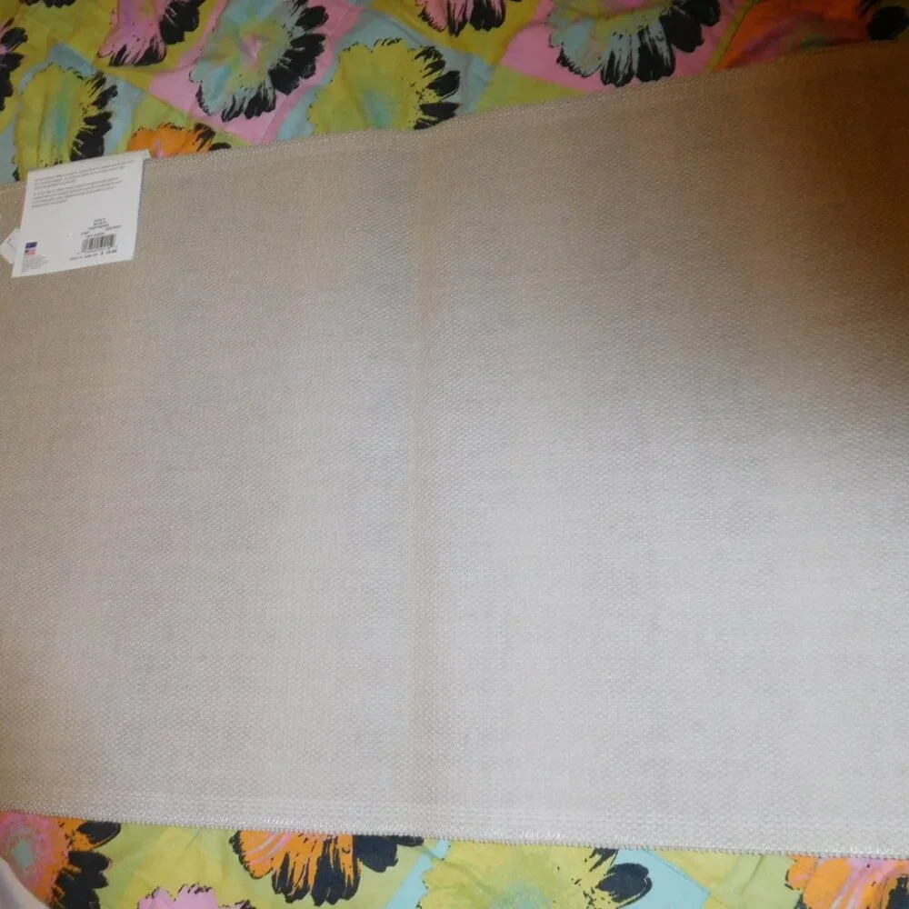 NEW TOWN SQUARE BRAND BEIGE GREEN PINK PATTERNED ACCENT RUG 34